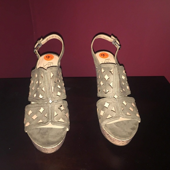 Sandals - Picture 6 of 6